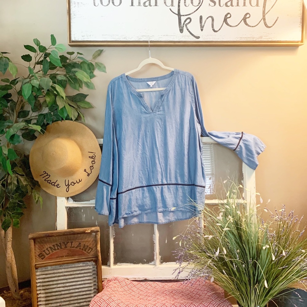 Crown & Ivy Blouse